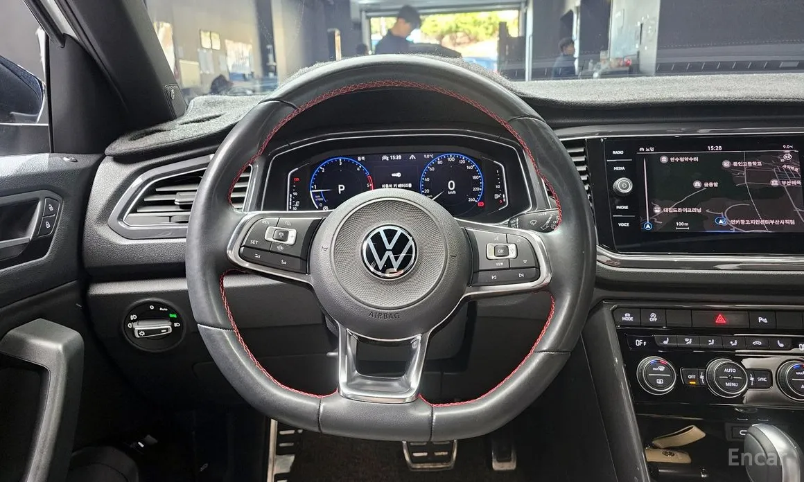 Фото 14 - Volkswagen T-Roc