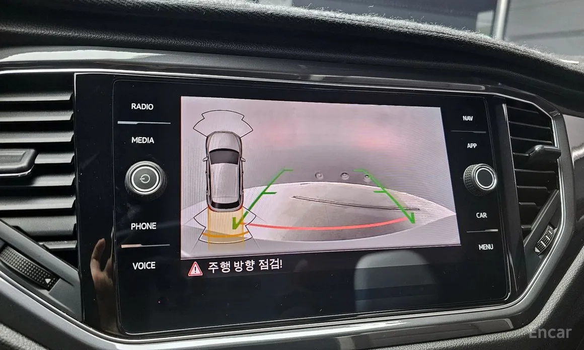 Фото 16 - Volkswagen T-Roc