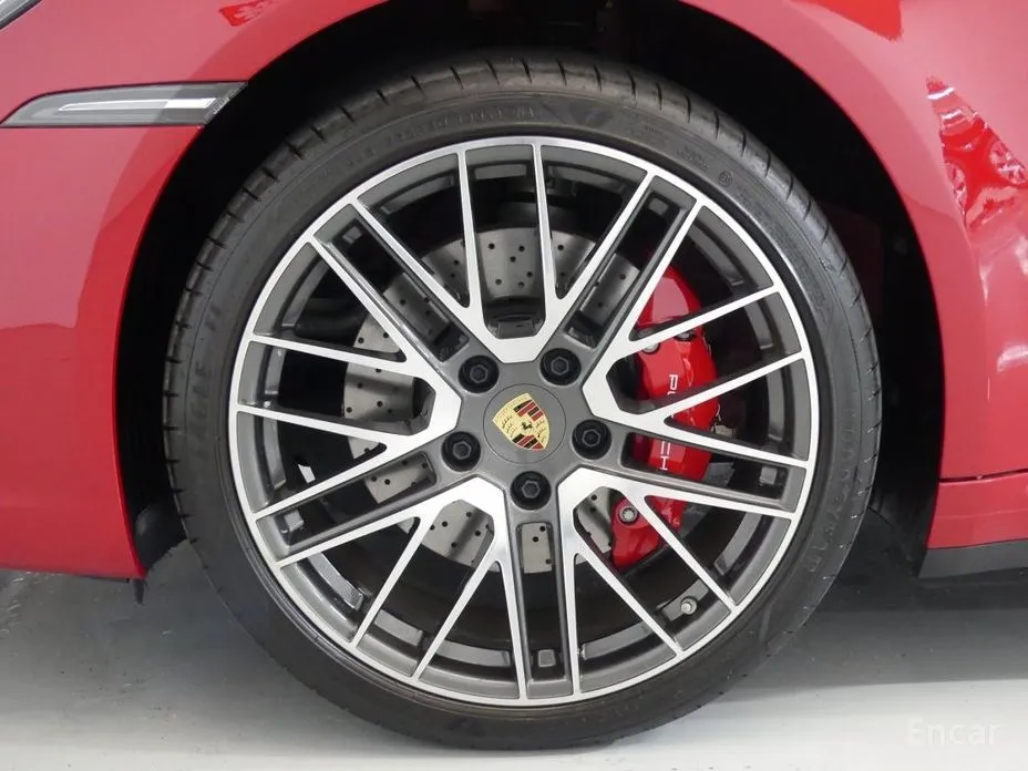 Фото 4 - Porsche 911