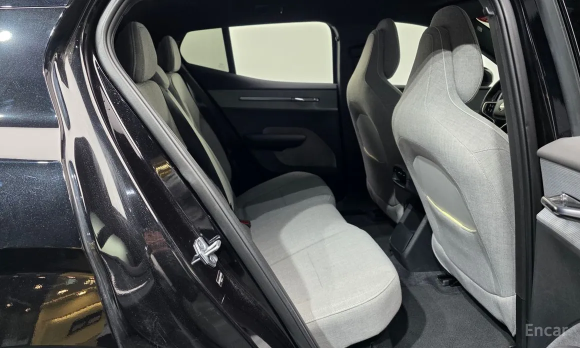 Фото 12 - Volvo EX30