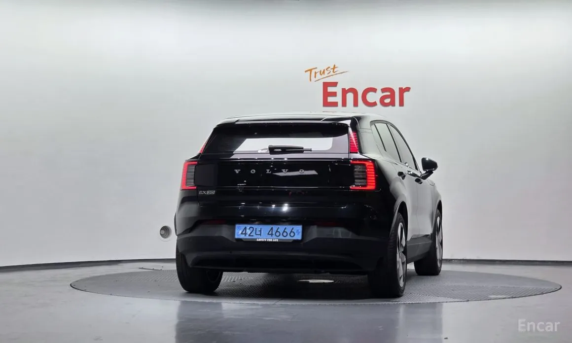 Фото 4 - Volvo EX30