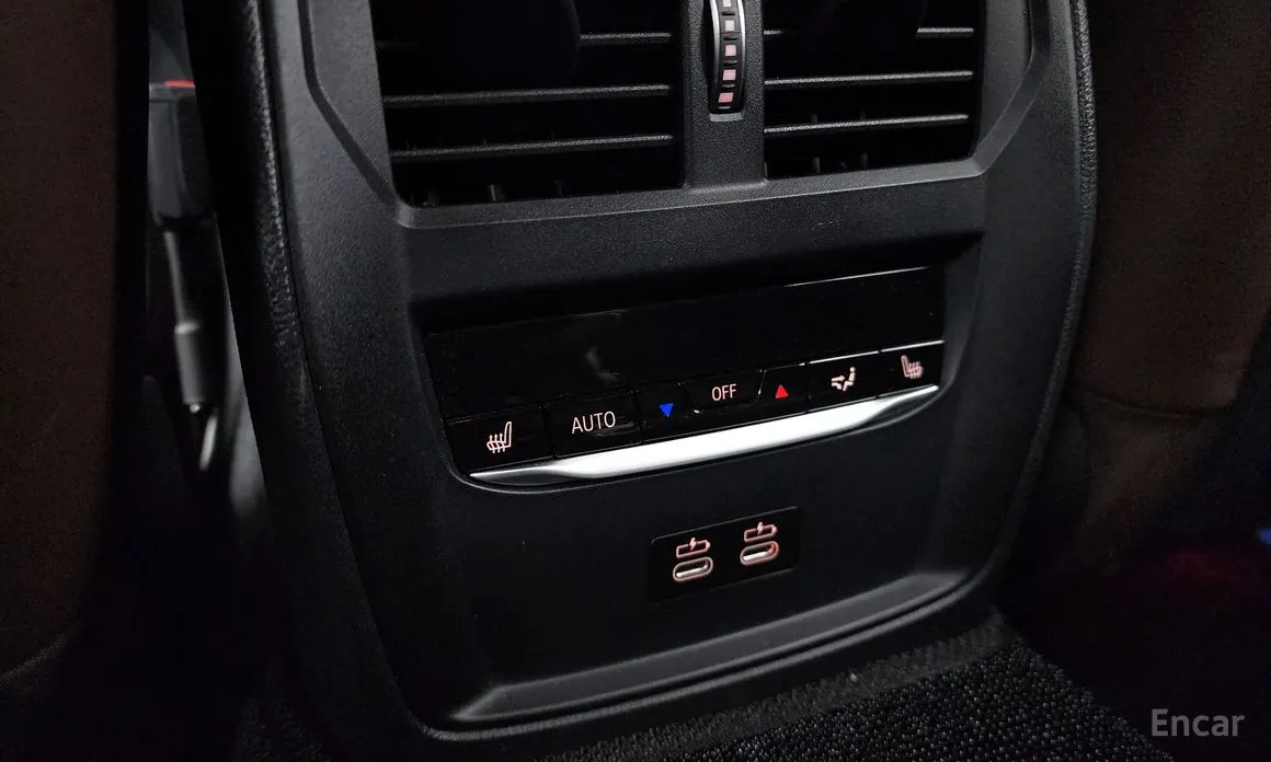 Фото 19 - BMW i4