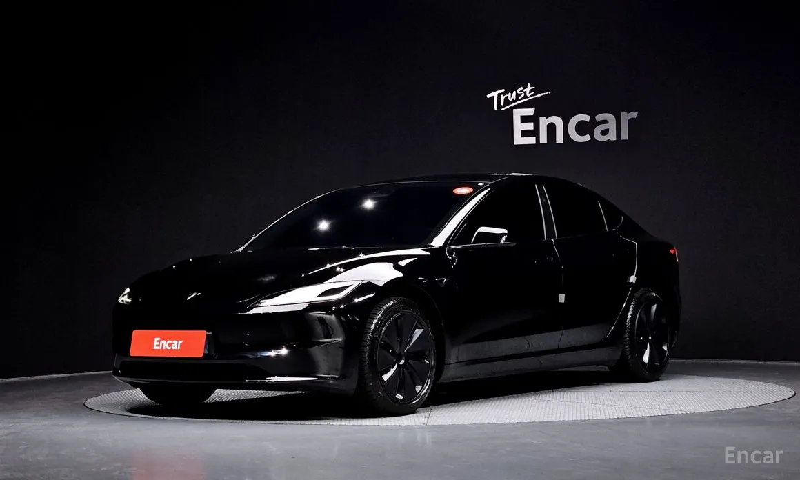 Фото 1 - Tesla Model 3