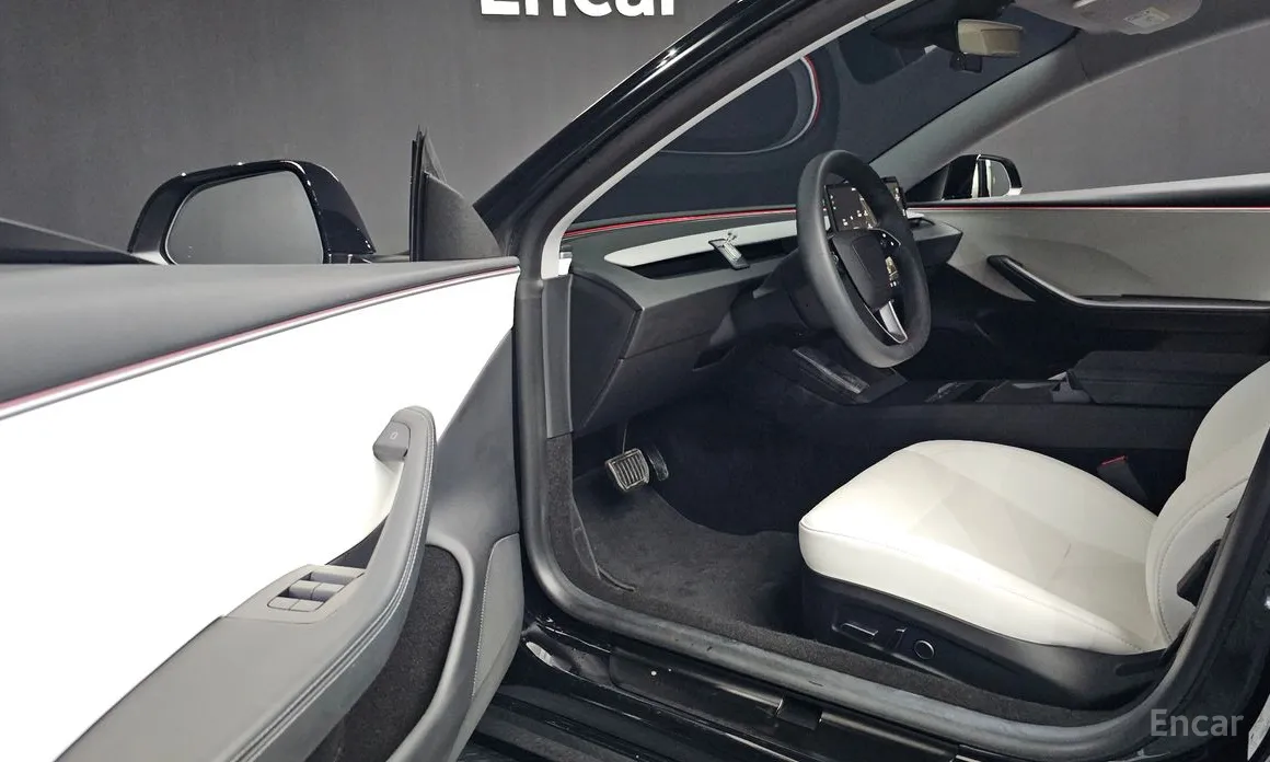 Фото 10 - Tesla Model 3