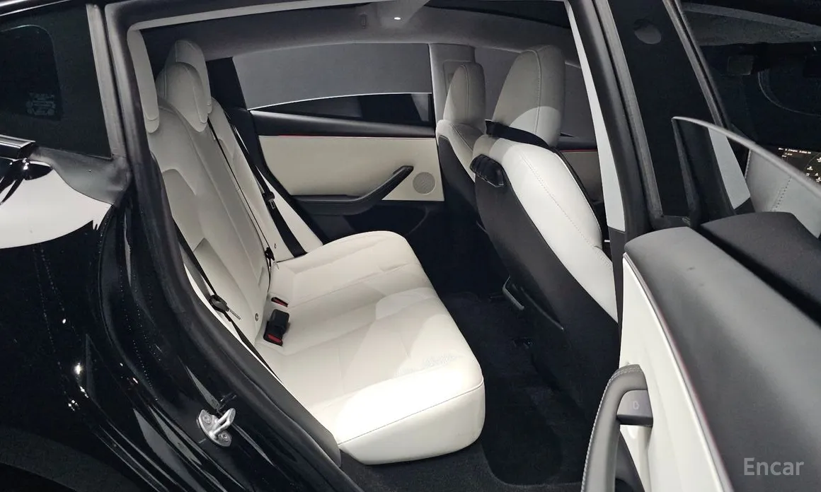 Фото 12 - Tesla Model 3