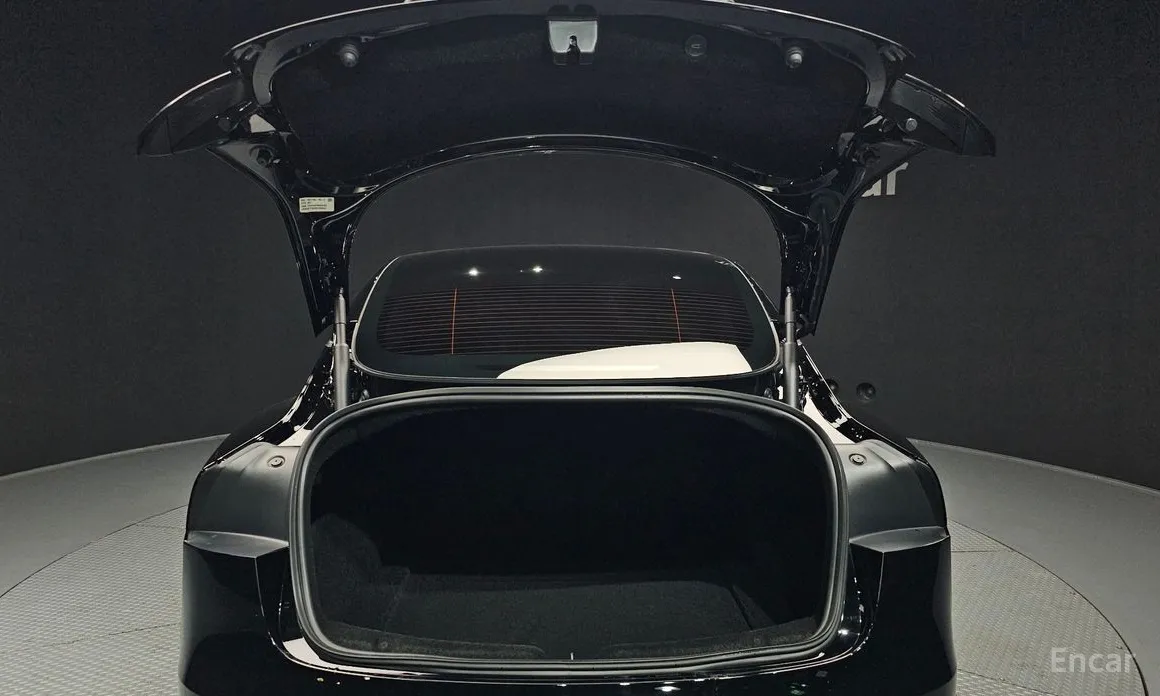 Фото 20 - Tesla Model 3