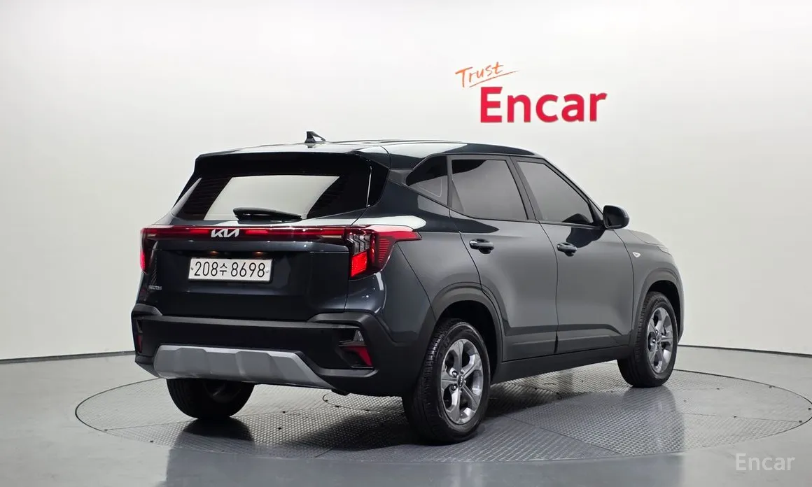 Фото 2 - Kia Seltos