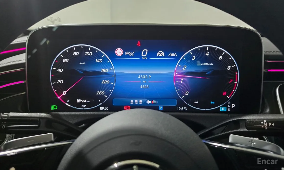 Фото 16 - Mercedes-Benz E-Class