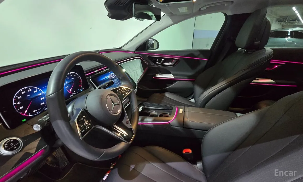 Фото 19 - Mercedes-Benz E-Class