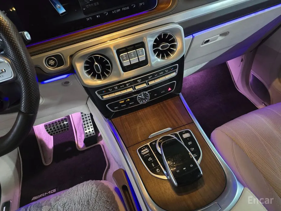 Фото 10 - Mercedes-Benz G-Class