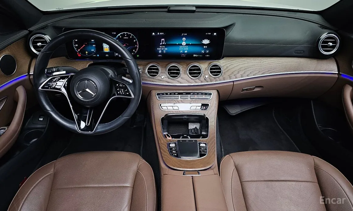 Фото 7 - Mercedes-Benz E-Class