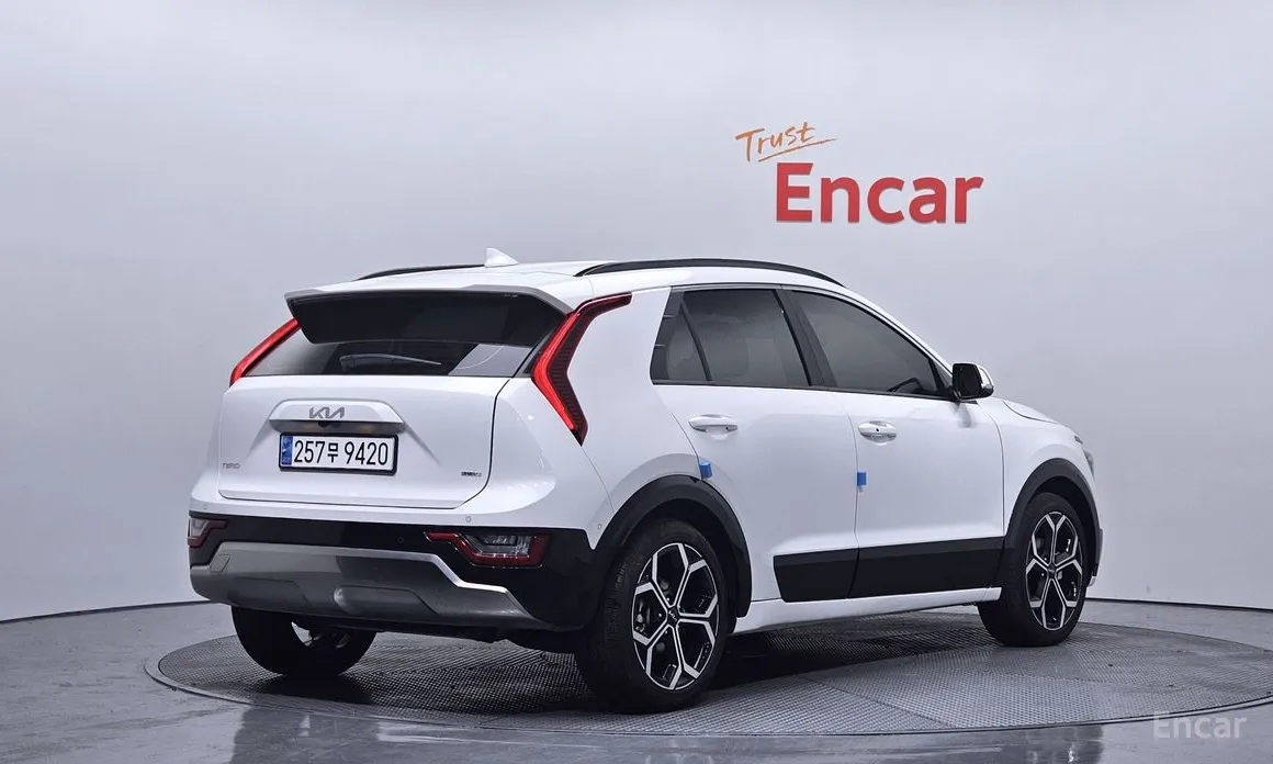 Фото 2 - Kia Niro