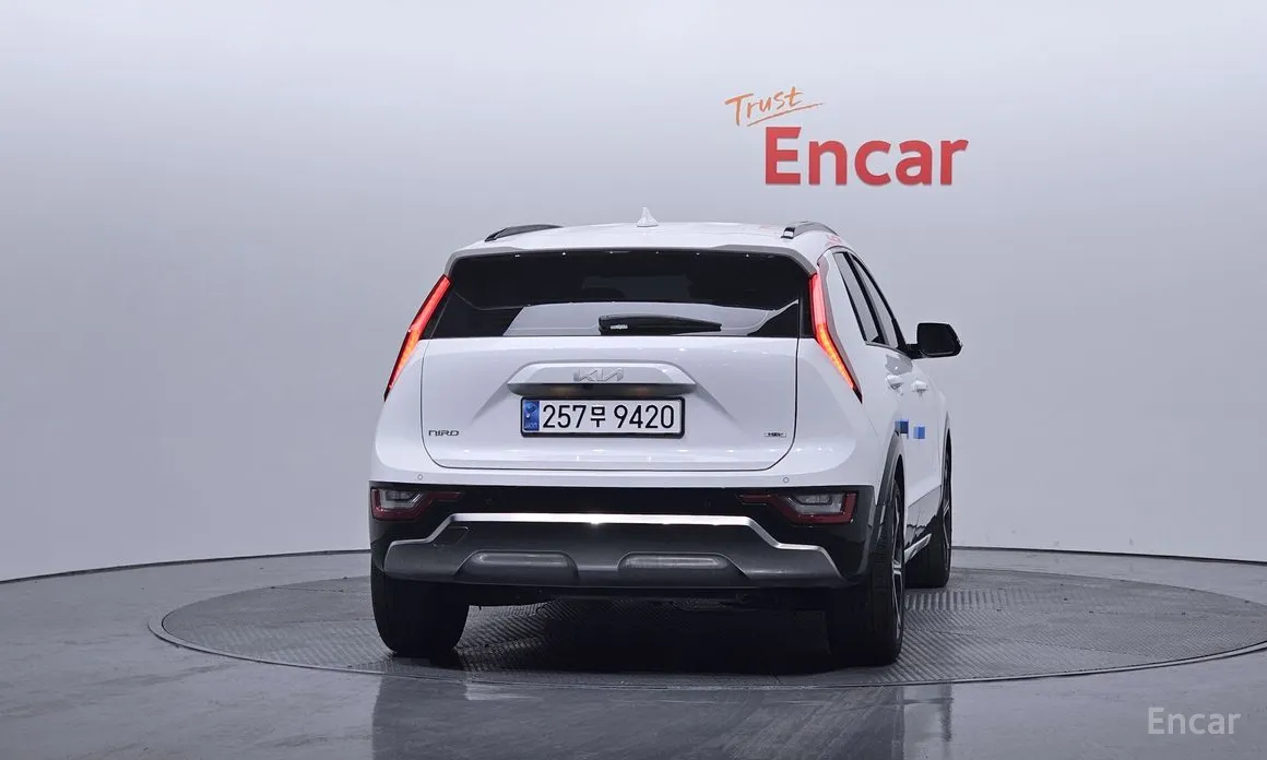 Фото 4 - Kia Niro