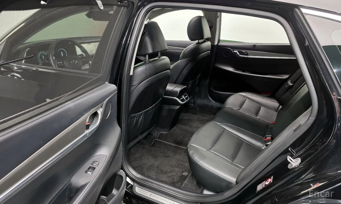 Zdjęcie 12 - Hyundai Grandeur