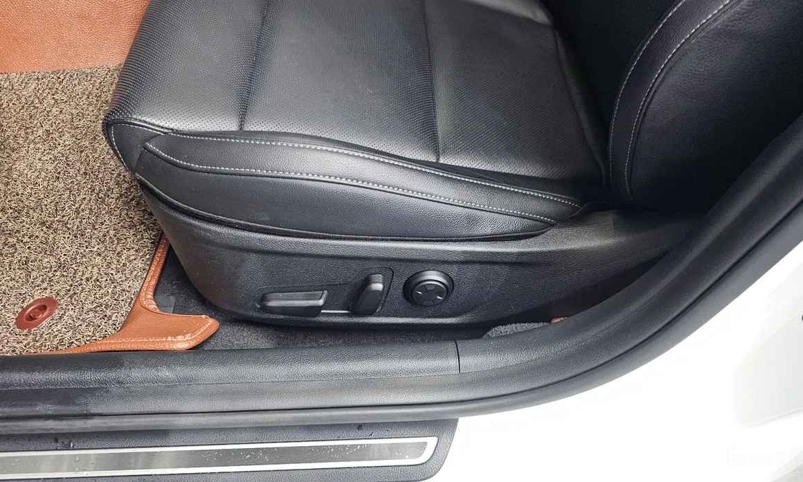 Фото 17 - Kia Stinger