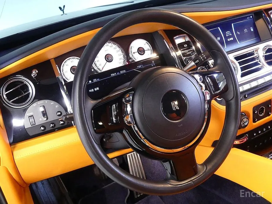 Фото 11 - Rolls-Royce Wraith