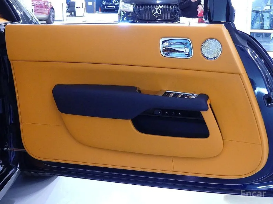 Фото 9 - Rolls-Royce Wraith