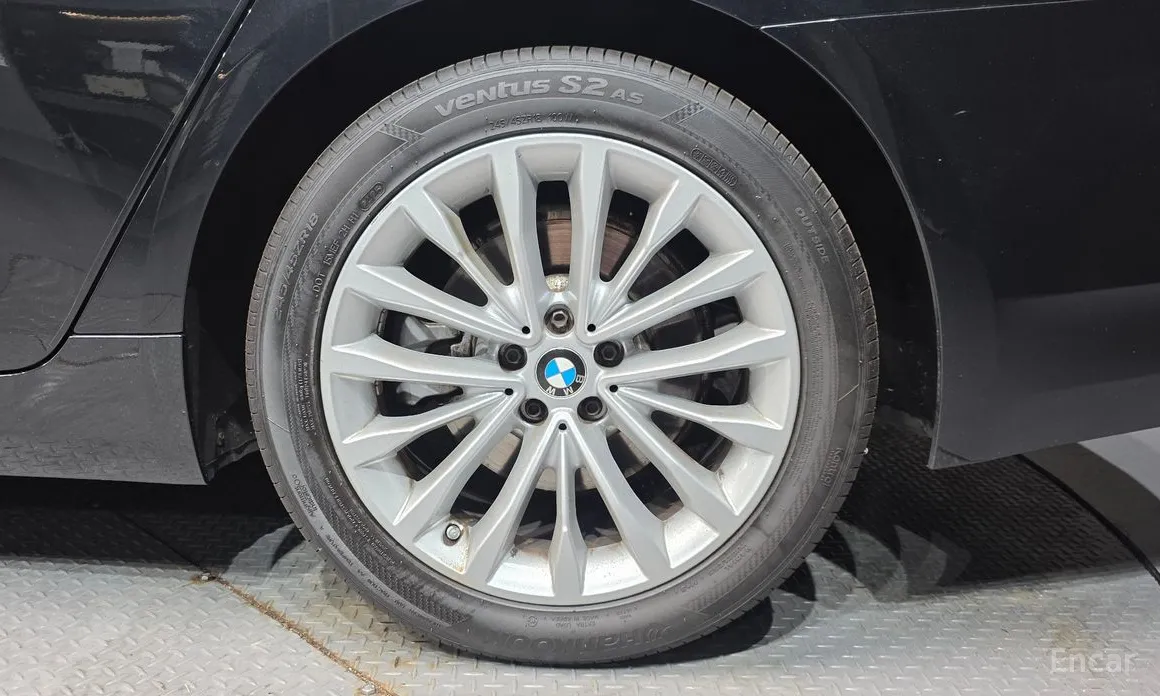 Фото 5 - BMW 5 Series