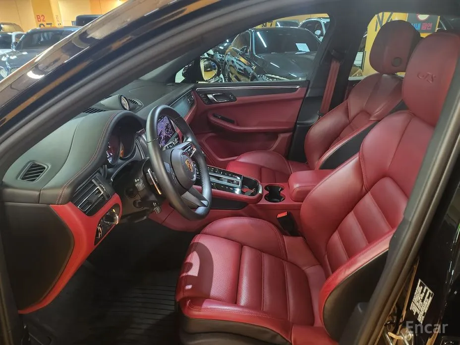 Фото 12 - Porsche Macan