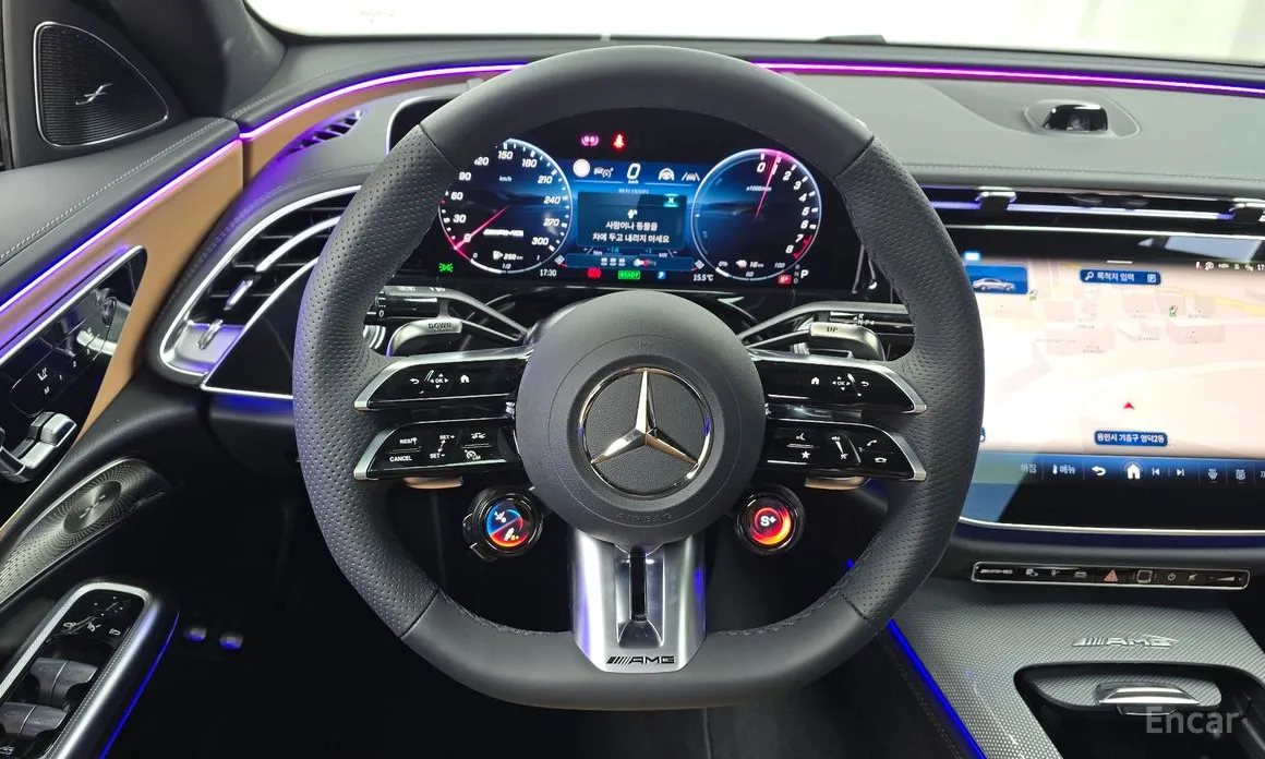 Фото 13 - Mercedes-Benz E-Class