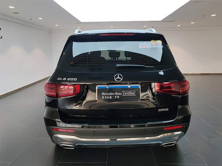 Photo 3 - Mercedes-Benz GLB-Class