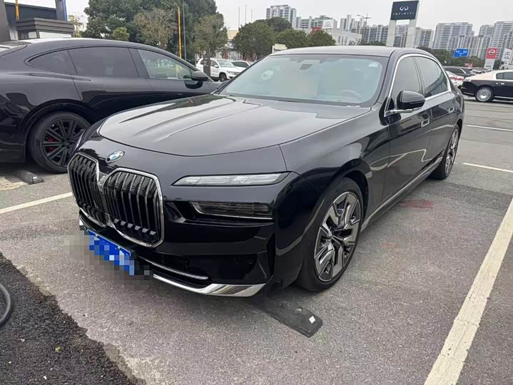 Фото 1 - BMW 7 Series