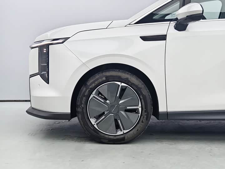 Фото 6 - Maxus Mifa 7