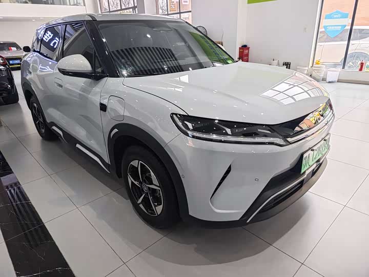 Фото 3 - BYD Yuan Up