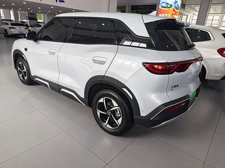 Фото 4 - BYD Yuan Up