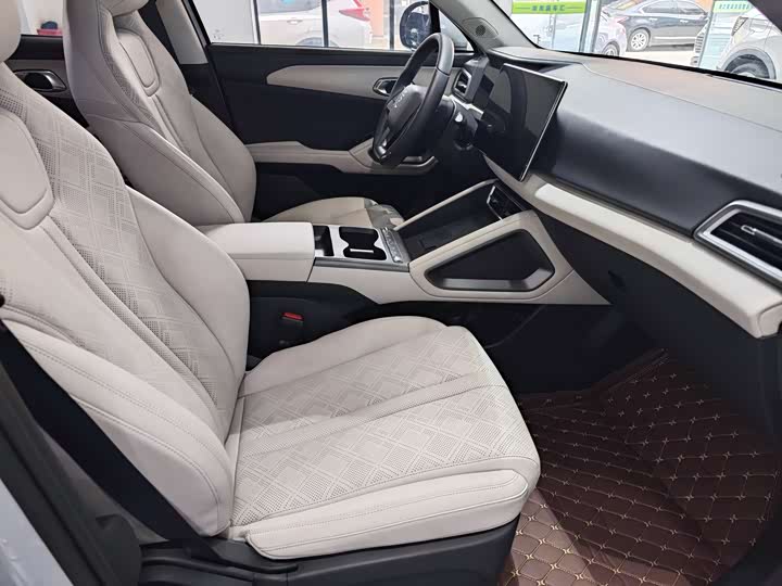 Фото 8 - BYD Yuan Up