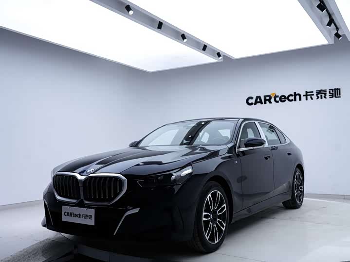 Фото 1 - BMW 5 Series