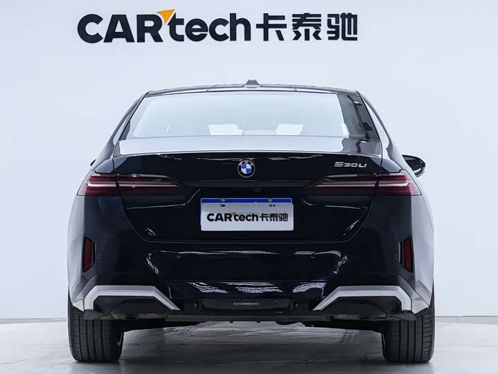 Фото 2 - BMW 5 Series