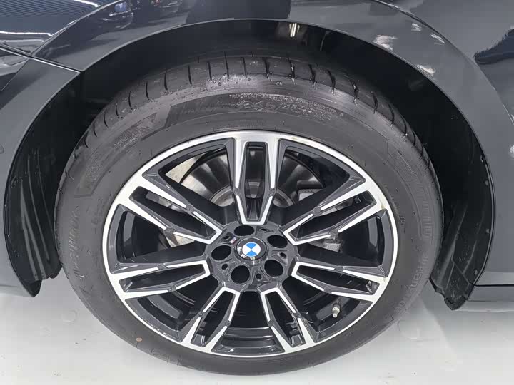 Фото 5 - BMW 5 Series