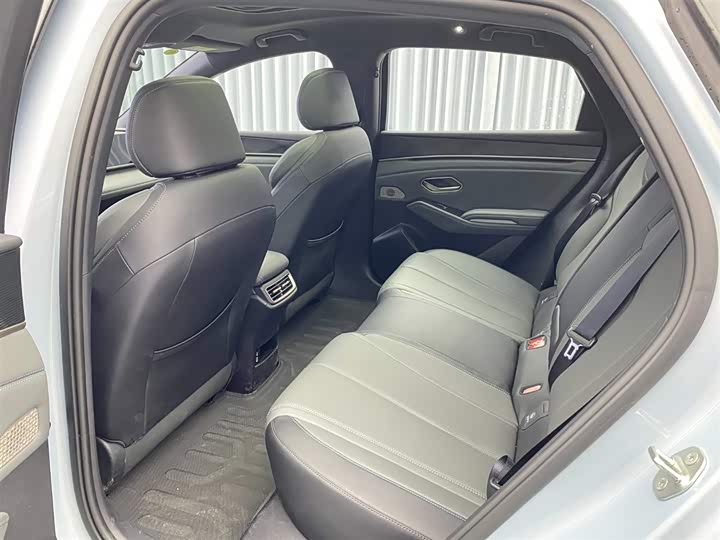 Фото 9 - BYD Qin L