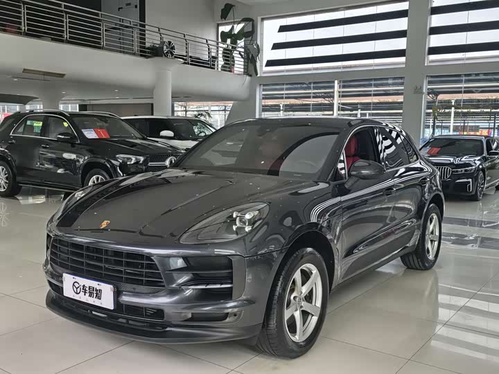 Фото 1 - Porsche Macan