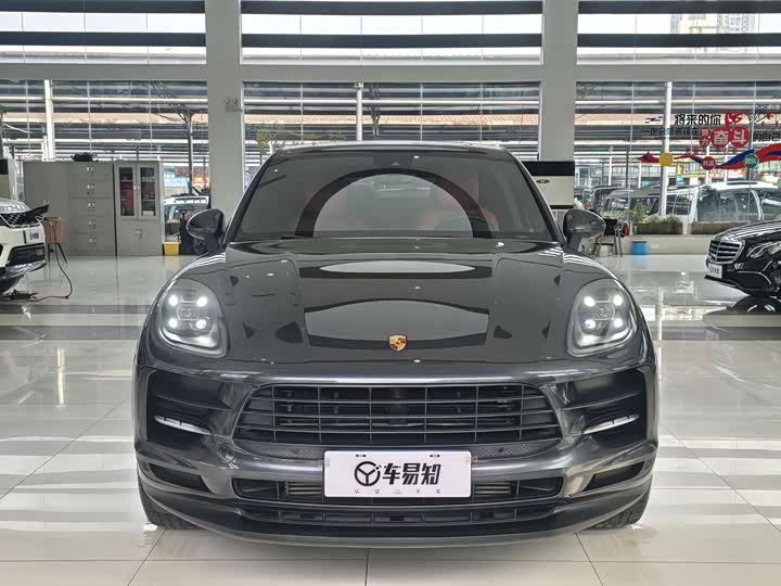 Фото 2 - Porsche Macan