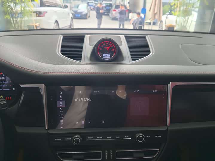 Фото 9 - Porsche Macan