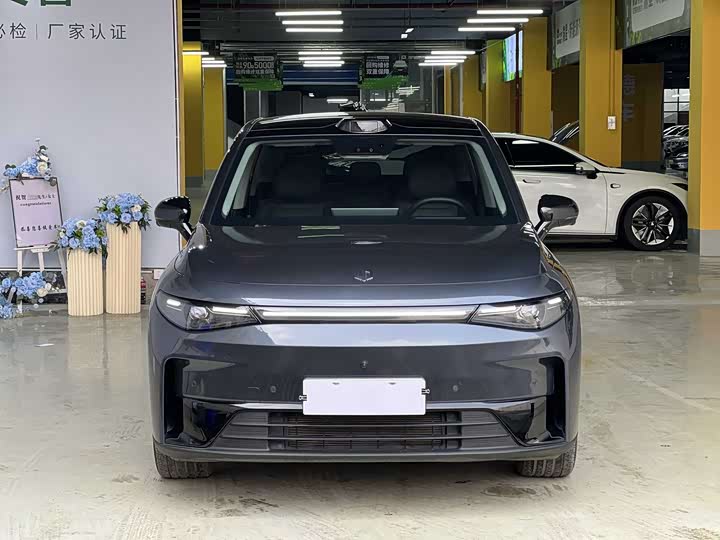 Фото 2 - Leapmotor C10