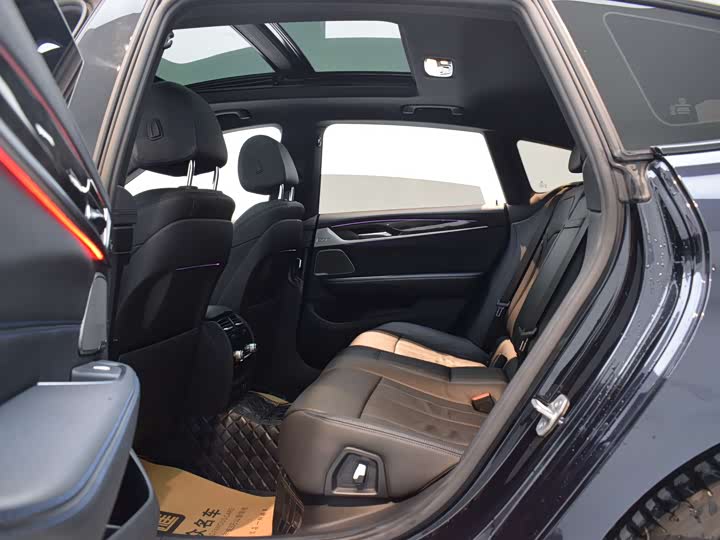 Фото 9 - BMW 6 Series GT