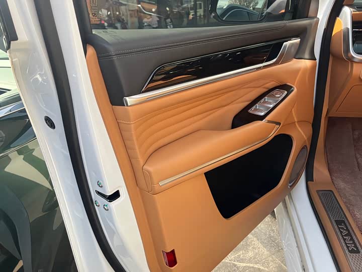 Фото 7 - Tank 500 Hybrid