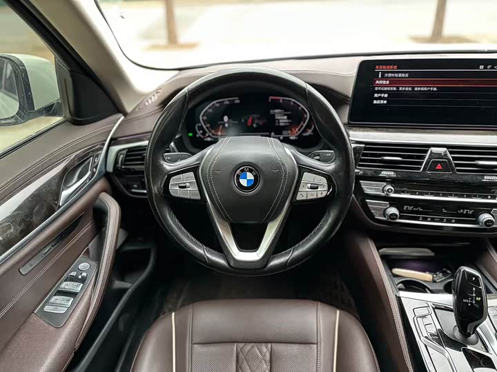 Фото 3 - BMW 5 Series