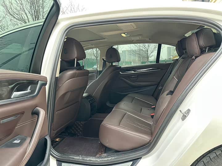 Фото 7 - BMW 5 Series