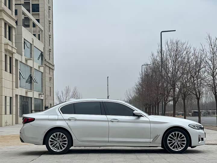 Фото 9 - BMW 5 Series