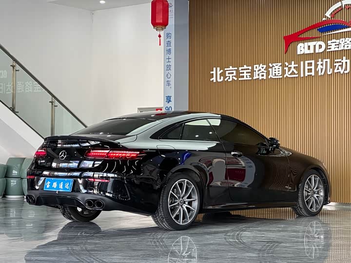 Фото 6 - Mercedes-Benz E-Class