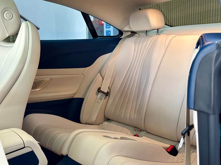 Фото 8 - Mercedes-Benz E-Class