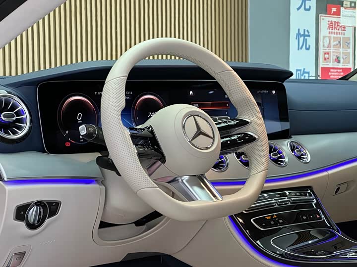 Фото 9 - Mercedes-Benz E-Class