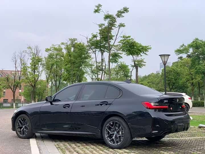 Photo 7 - BMW 3 Series