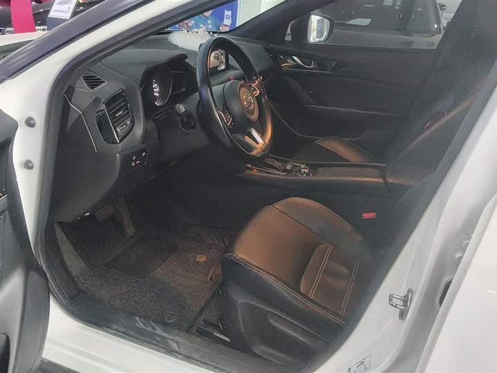 Фото 9 - Mazda CX-4