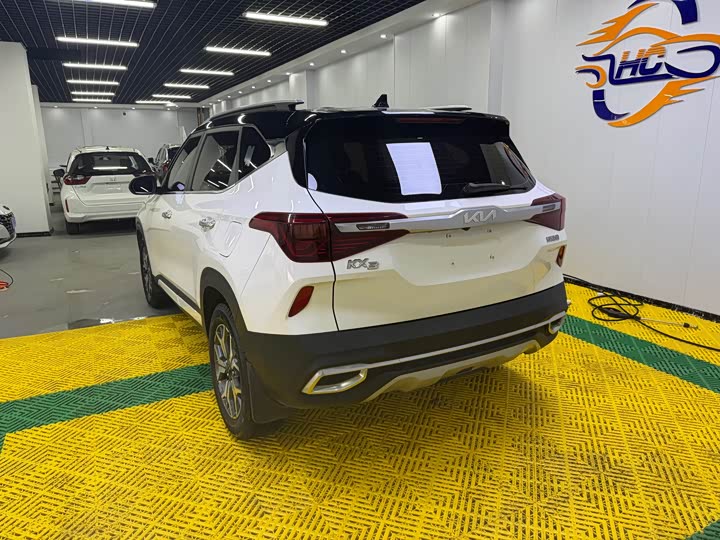 Фото 6 - Kia KX3