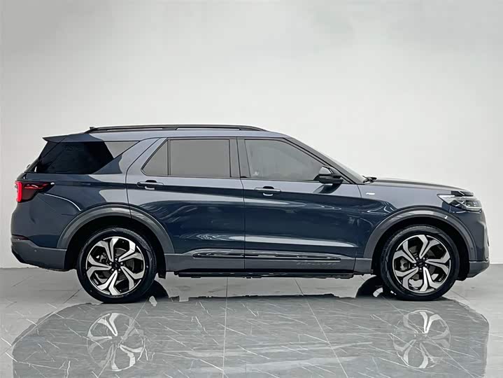 Фото 7 - Ford Explorer